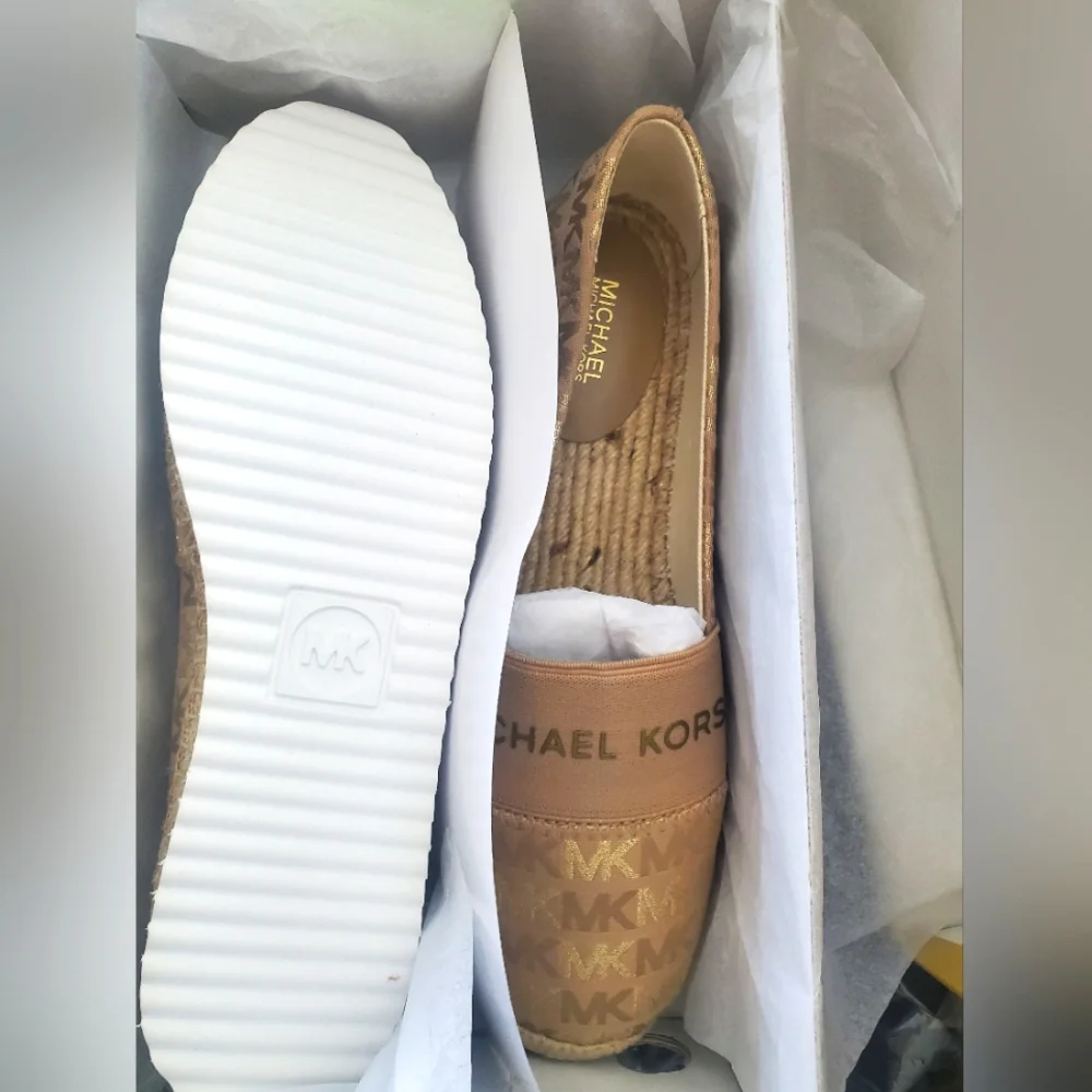 Michael Kors- Women's Vicky Espadrille Flats - Picture 4 of 4